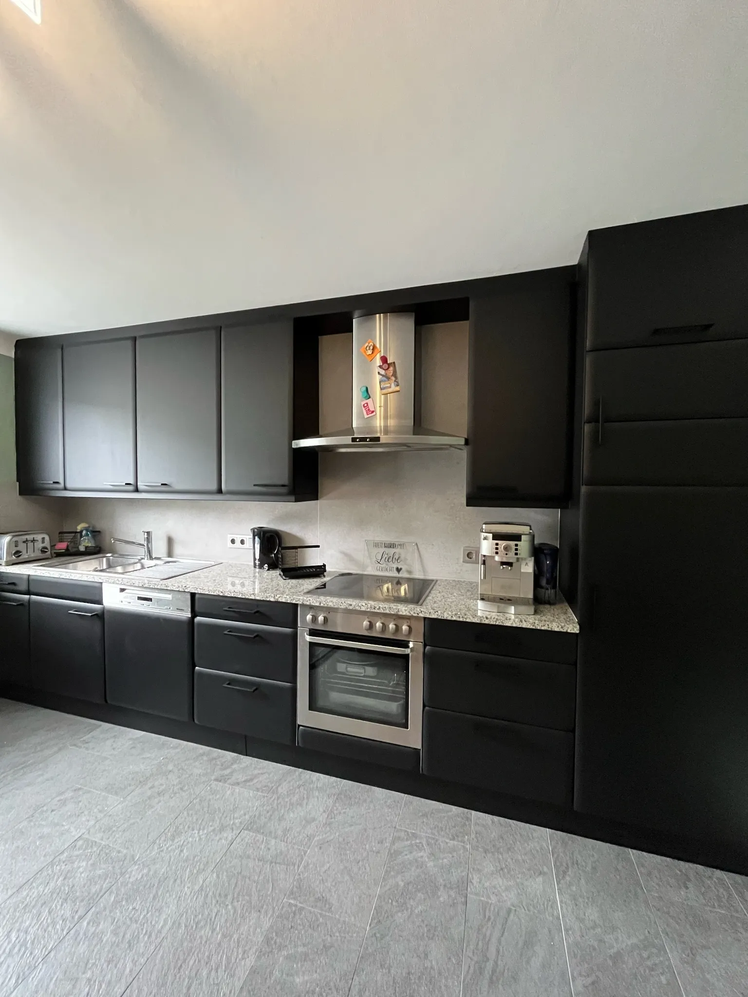 rénovation d'une cuisine à brignais effet metal
